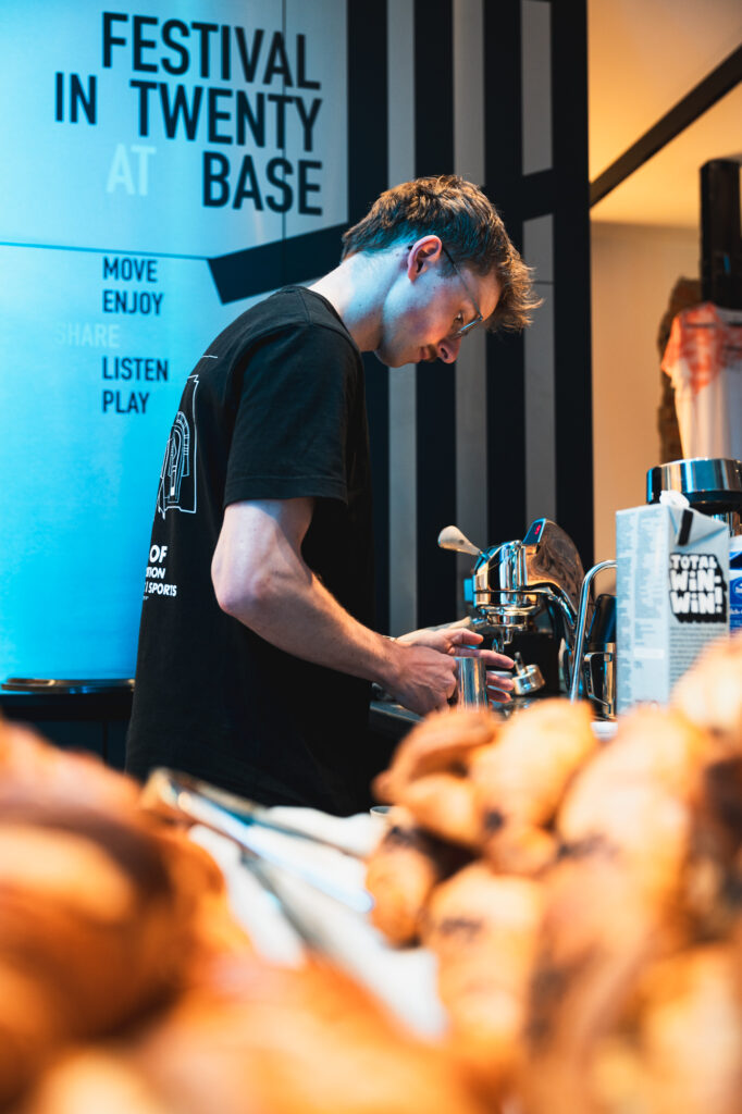 BASEFIVE Coffee Train & Rave